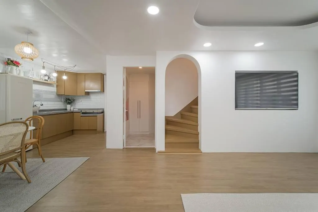 Apartmán Split Level House In Hongdae Soul 0*,
